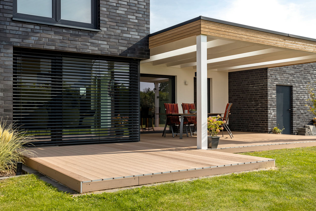 Terrace with Character Massive Hazelnut 503